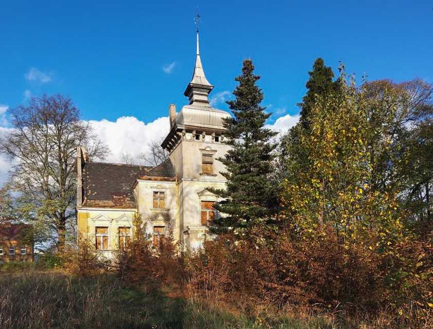 Obrázky Velká historizující vila, nedaleko hranic s Německem