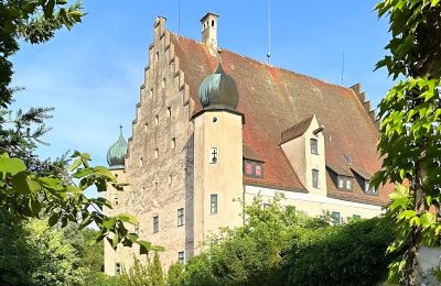 Nemovitosti, Dobře udržovaný zámek v Bavorsku - Dobrá obchodní lokalita