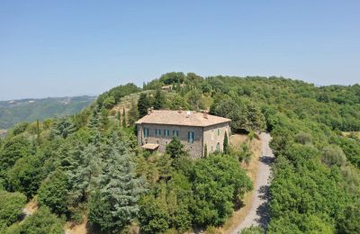 Historická vila na prodej 06024 Gubbio, Umbria, Foto z dronu