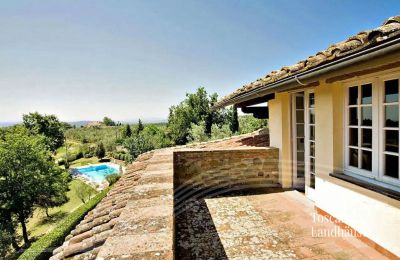 Landhus købe Monte San Savino, Toscana, RIF 3008 Terrasse mit Blick auf Pool