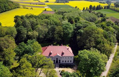 Ejendomme, Herregård i Polen nær Görlitz (Tyskland)