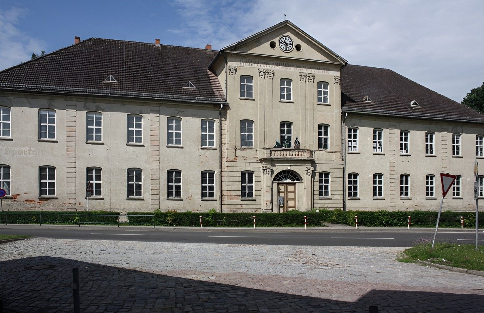 Obrázky Schloss Mirow in Mecklenburg-Vorpommern zu verkaufen