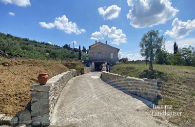 Landhus købe Cortona, Toscana, RIF 3085 Zufahrt Garage