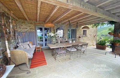 Landhus købe Loro Ciuffenna, Toscana, RIF 3098 überdachte Terrasse