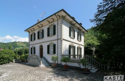 Historisk villa købe Bagni di Lucca, Toscana, Billede 2/16