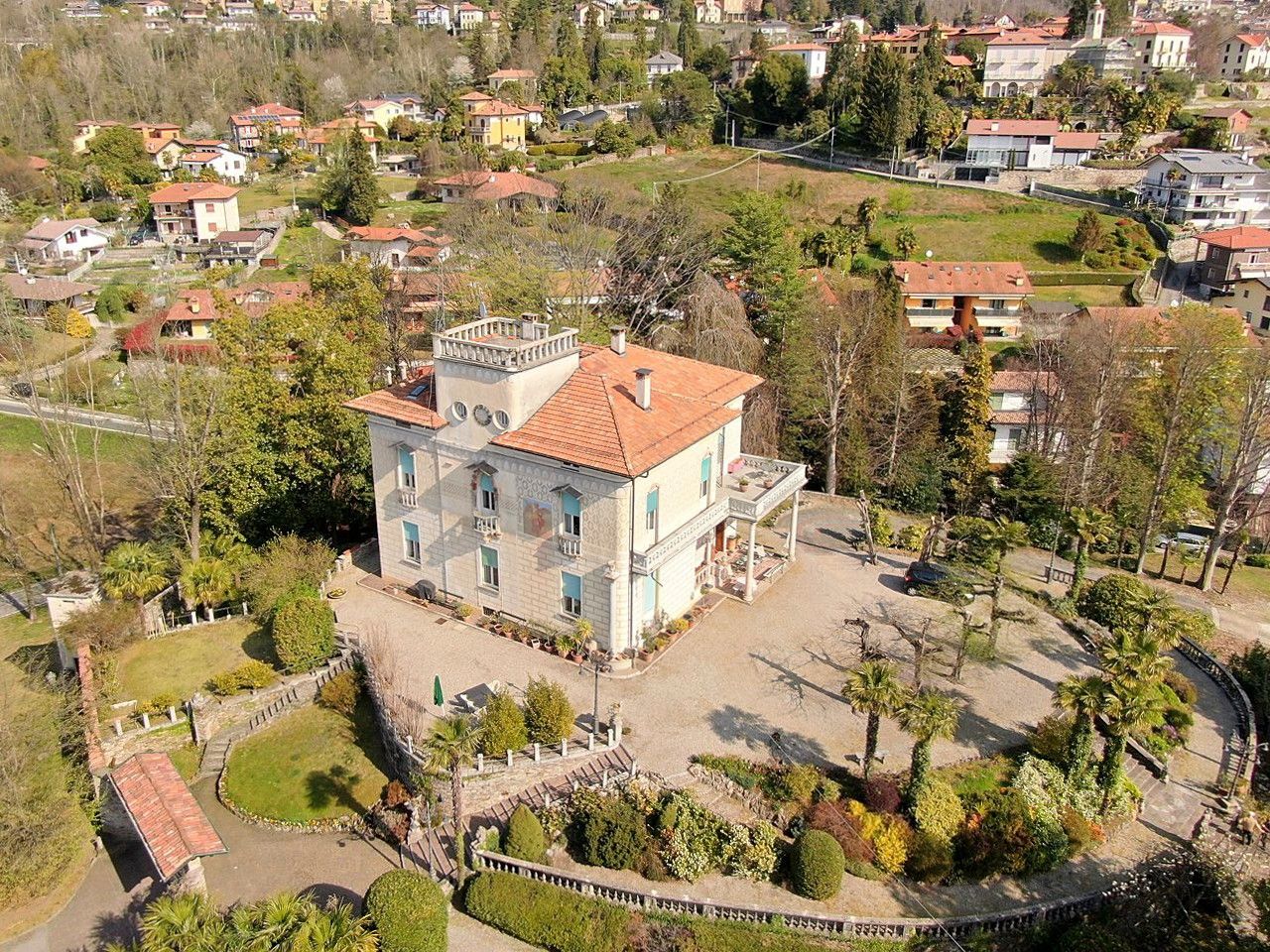 Obrázky Historická luxusní vila ve Verbanii s panoramatem jezera