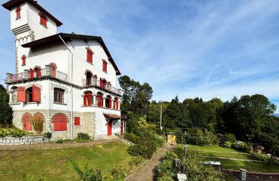 Historisk villa købe 28894 Boleto, Piemonte, Have