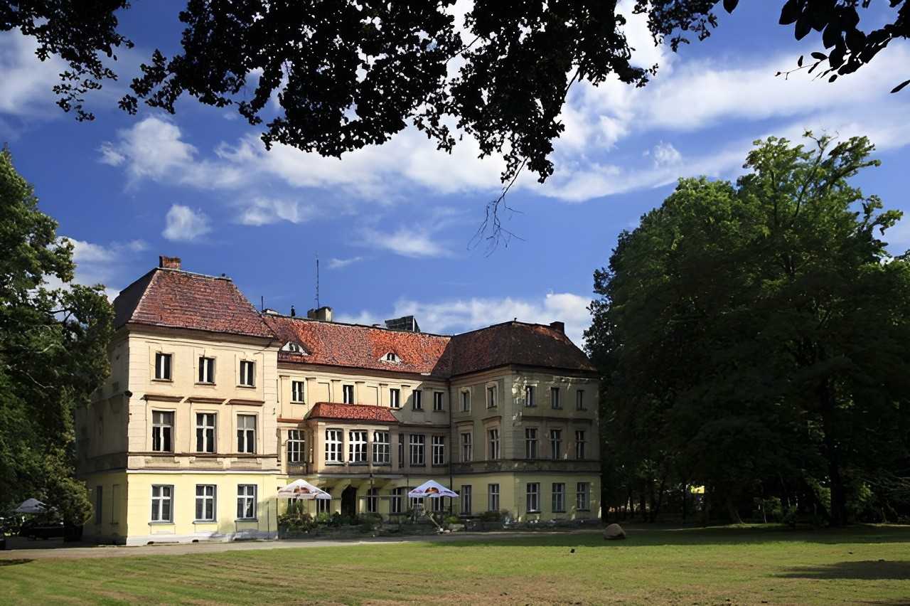 Billeder Castle and park in Southern Poland
