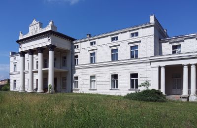 Zámek na prodej Głuchowo, Palac 1, Velkopolské, Pohled zepředu