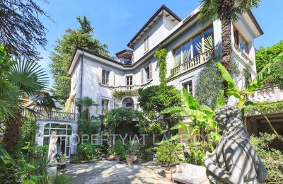 Historisk villa købe Dizzasco, Lombardiet, Udvendig visning