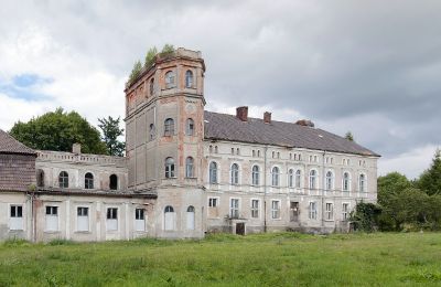 Ejendomme, Herregård med park i Pommern, nær Østersøen