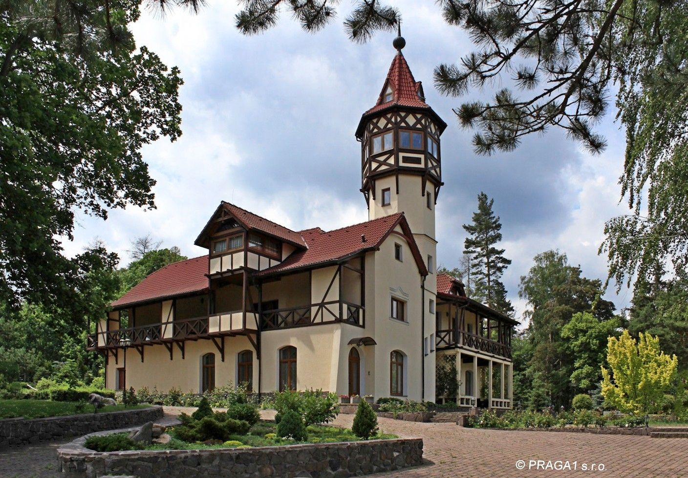 Billeder Eklektisk villa nær Karlovy Vary, 6 hektar jord