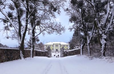 Nemovitosti, Zámeček u jezera na Mazurách, nedaleko Olsztyna