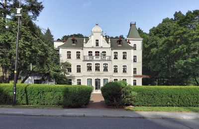 Historická vila na prodej Duszniki-Zdrój, Wojska Polskiego 10, Dolní Slezsko, Pohled zepředu