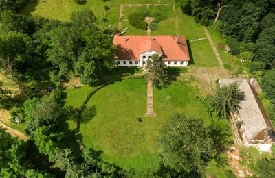 Zámeček na prodej Rożnów, Dwór w Rożnowie, województwo małopolskie, Foto z dronu