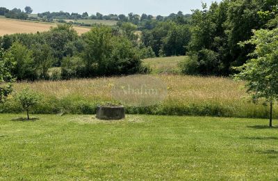 Historická nemovitost na prodej Mirande, Occitanie, Pozemek