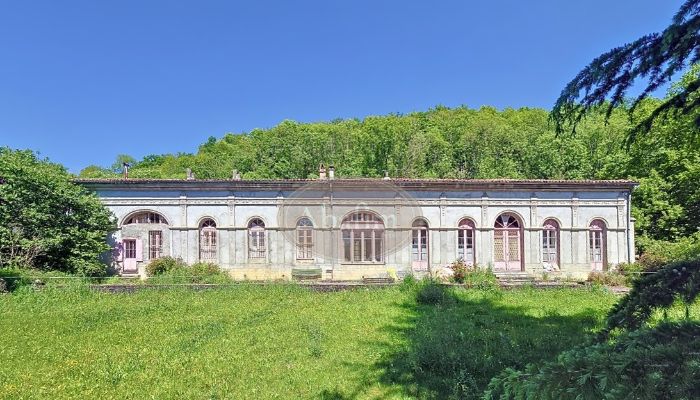 Zámeček na prodej Nestier, Occitanie,  Francie