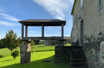 Statek na prodej Moeche, Sta Cruz de Moeche, Galicia, Hórreo