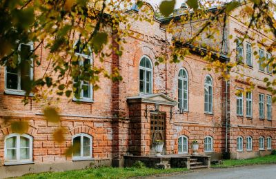 Zámeček na prodej Virķēni, Vidzeme, Pohled zvenku