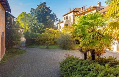 Historická vila na prodej Miasino, Piemonte, Nádvoří