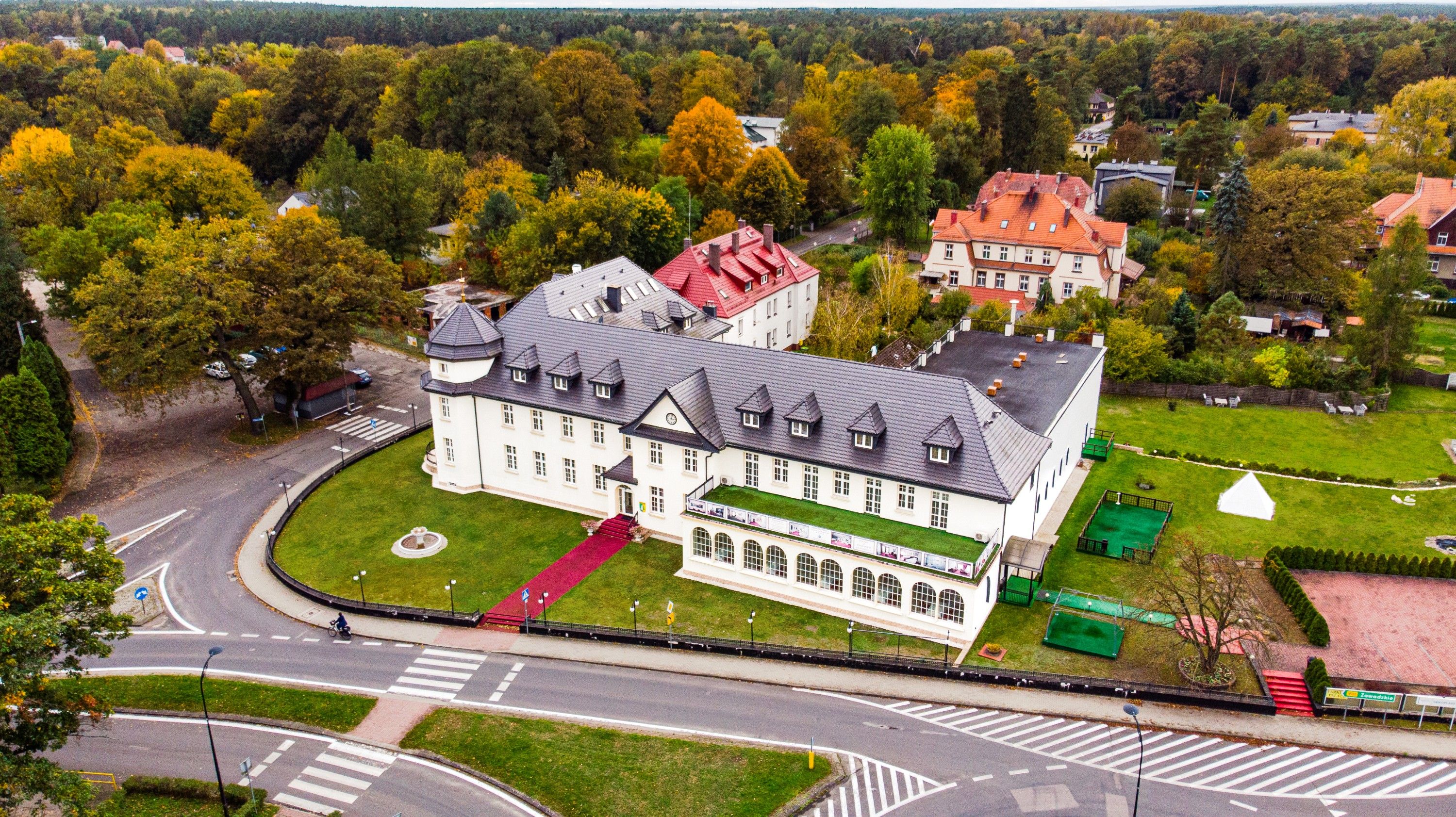 Obrázky Palác Prawdzic - Objekt hotelu ve Slezsku