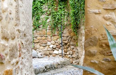 Historická nemovitost na prodej Uzès, Occitanie, Zahrada