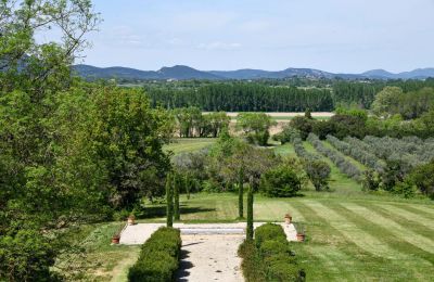 Zámek na prodej Barjac, Occitanie, Pozemek