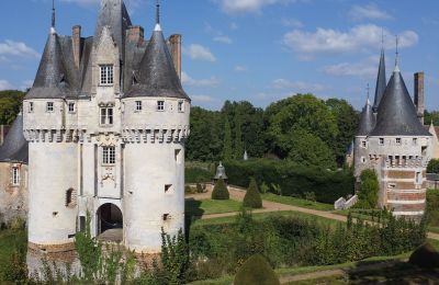 Zámek na prodej Chartres, Centre-Val de Loire, Věž