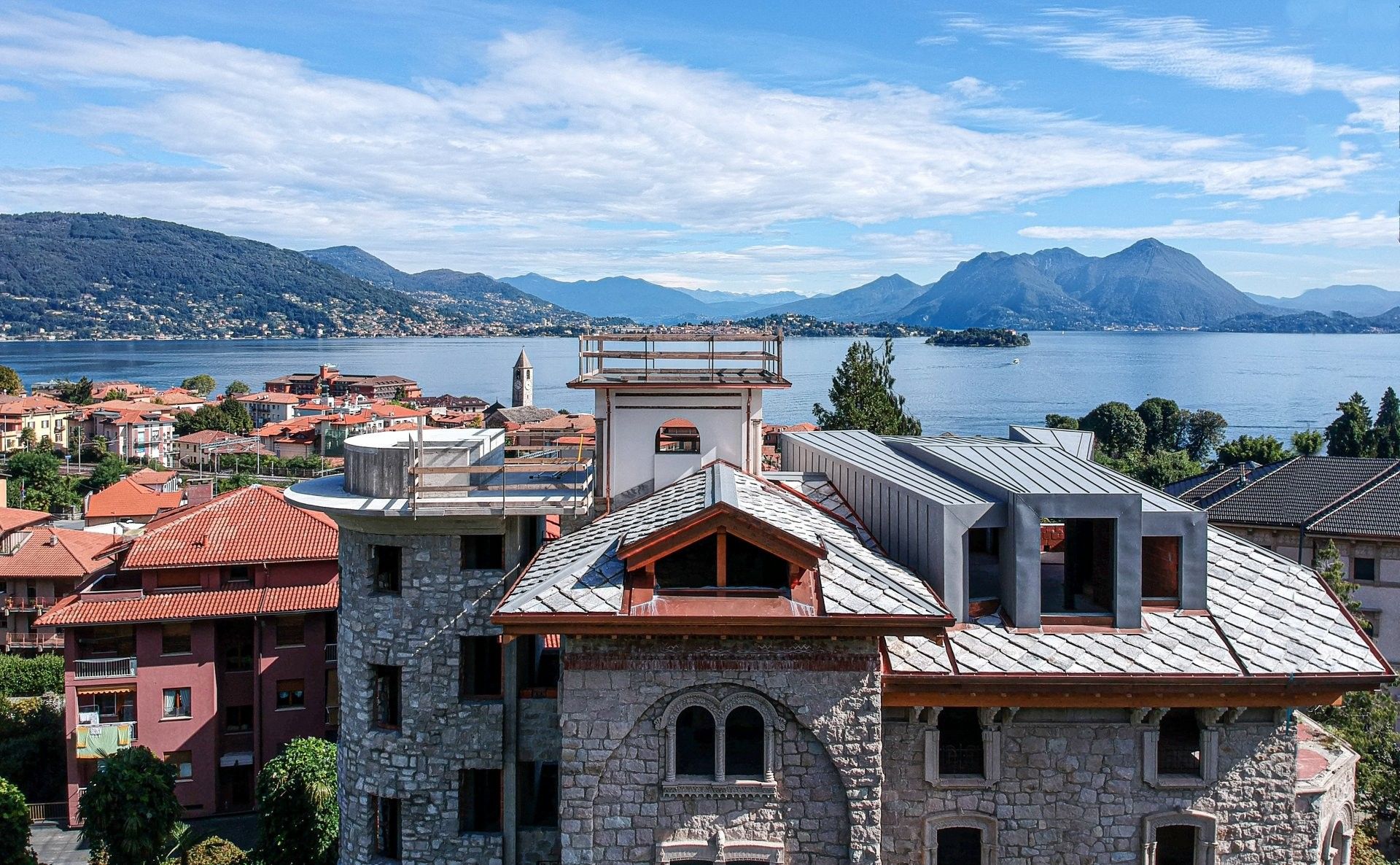 Billeder Art Nouveau villa i Baveno, der trænger til renovering