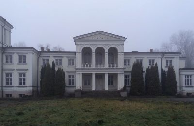 Slot købe Lubstów, województwo wielkopolskie, Udvendig visning