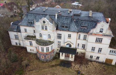 Zámek na prodej Bronów, Pałac w Bronowie, Dolní Slezsko, Foto z dronu