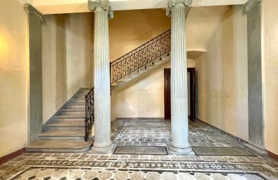Historisk villa købe Siena, Toscana, RIF 2937 Eingangsbereich in herrschaftliche Etage