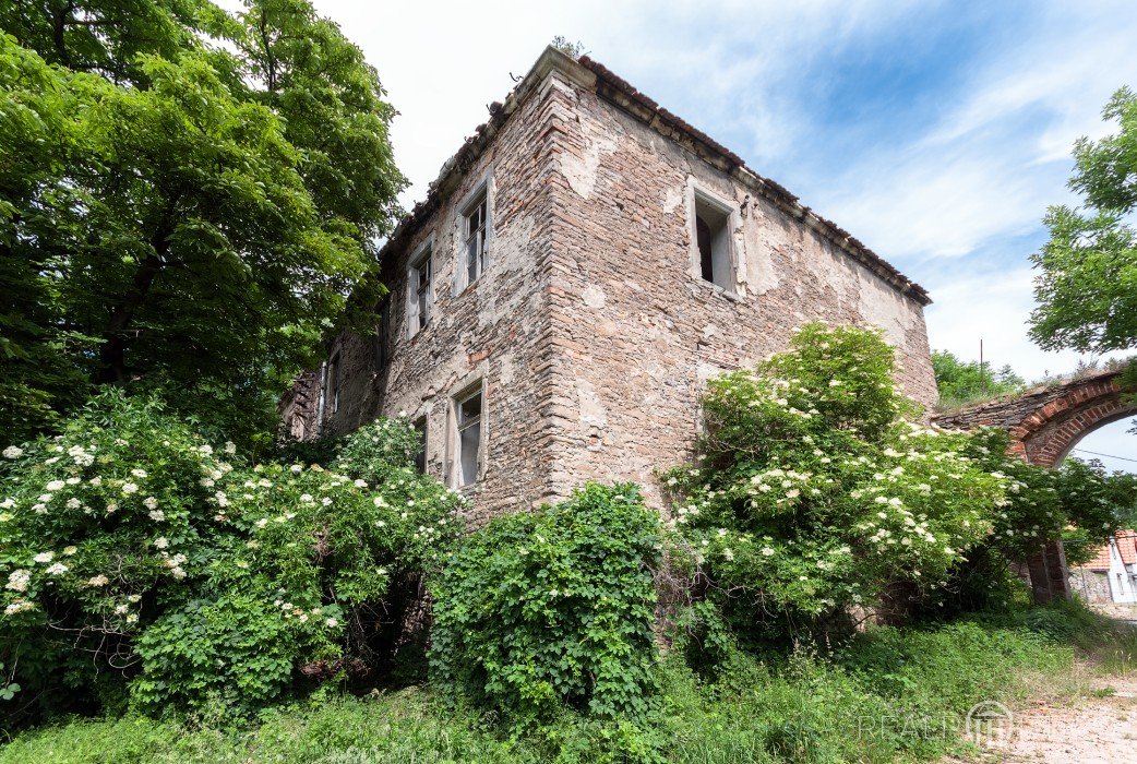Gutshof in Sixdorf: Ruine des Wohnhauses, Sixdorf