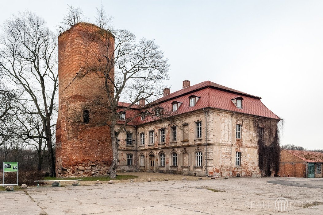 Schloss Zichow mit Bergfried, Zichow