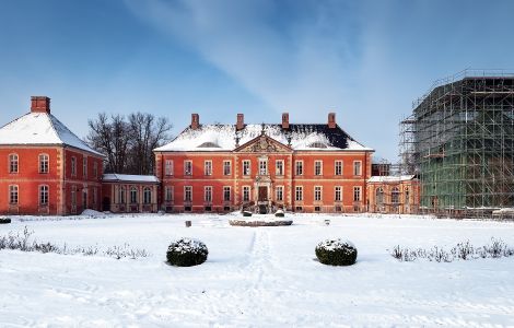 /pp/public_domain/thumb-deutschland-mecklenburg-vorpommern-bothmer-schloss.jpg